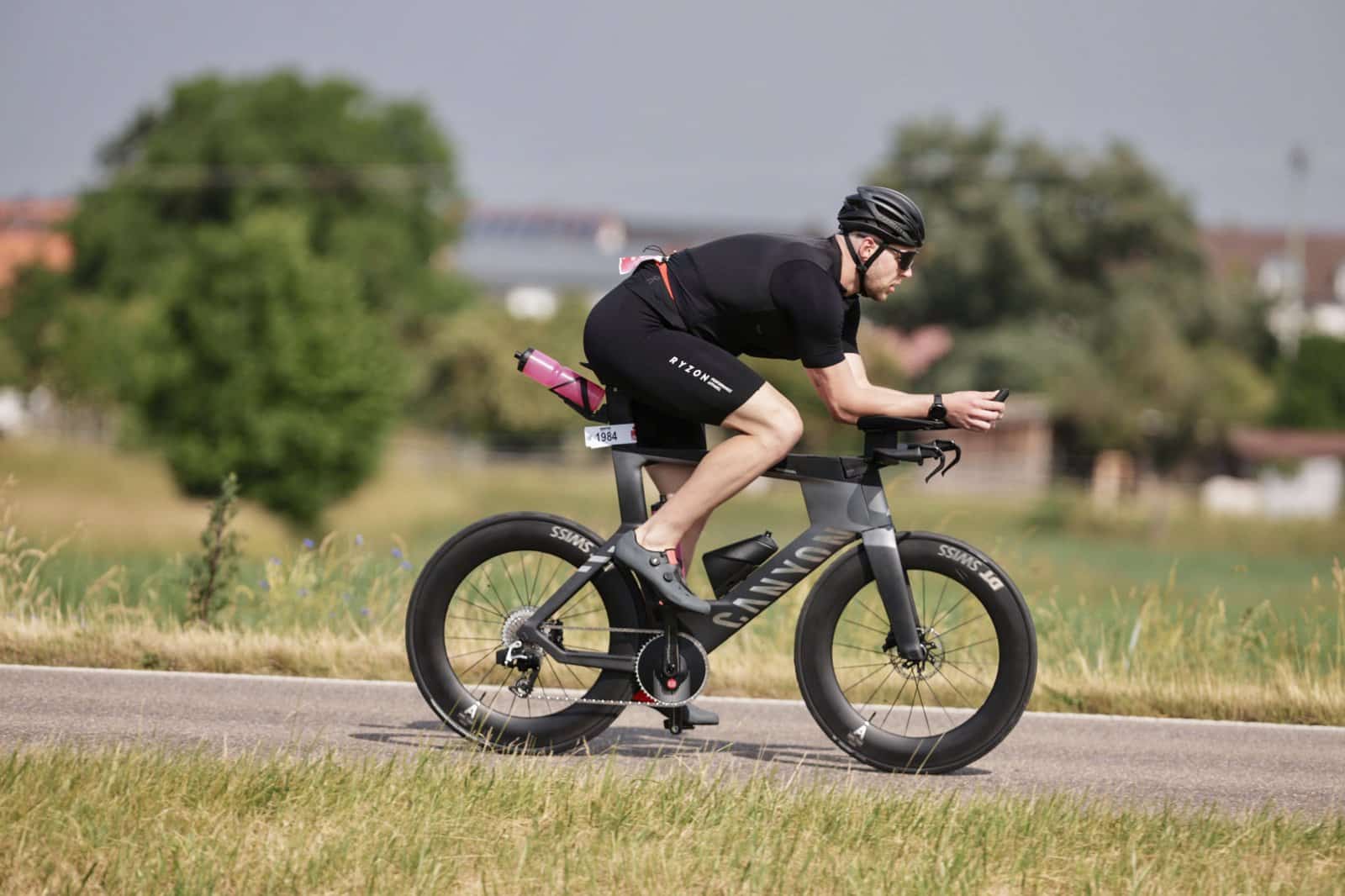 Matthias Walter Eser auf der Triathlon-Zeitfahrmaschine beim Ironman 70.3